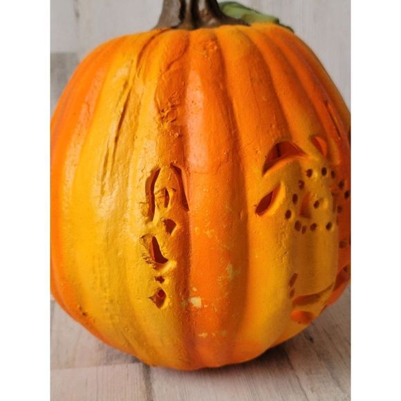 Vintage Matrix 1996 face foam lighted pumpkin Halloween decor - Picture 4 of 14